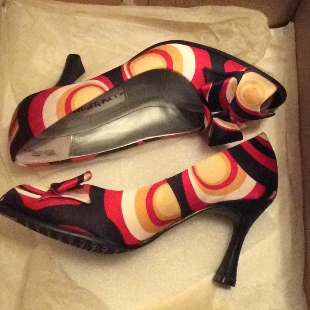 Colorful swirled High Heels - Picture 2 of 6